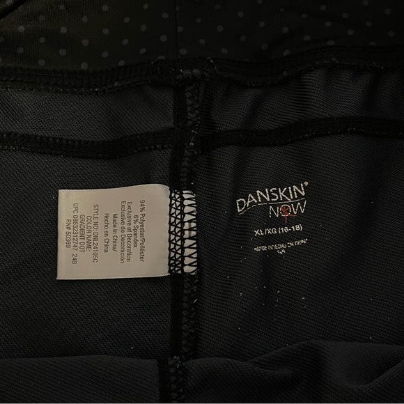 Danskin Black Capri Leggings - Picture 2 of 2